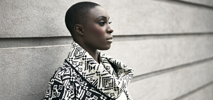 Laura Mvula releases ‘Sing to the Moon’